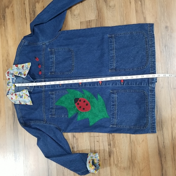 LACEY J DESIGNS Custom Upcycled Embroidered Ladybug Jean Jacket - Large Pockets - Picture 7 of 11